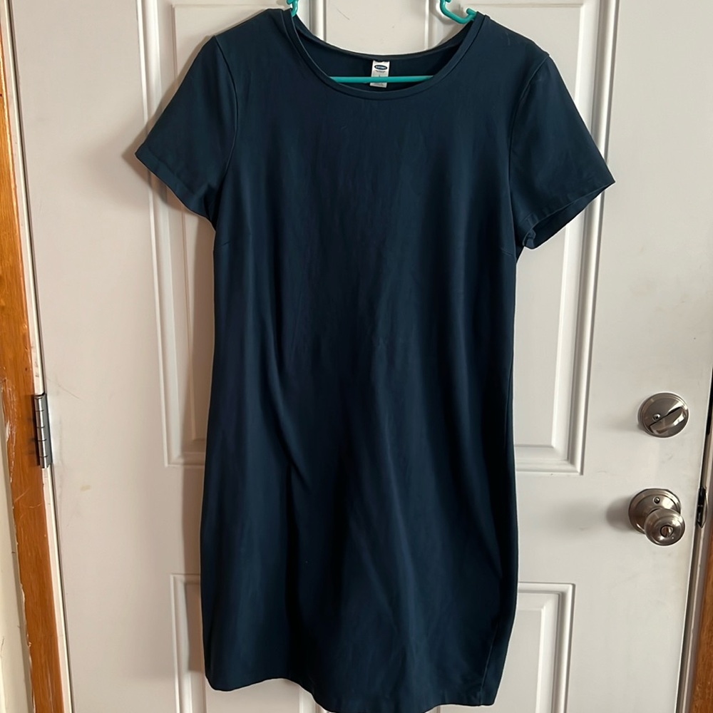 Old navy, tight fitting, L t shirt dress. Never worn